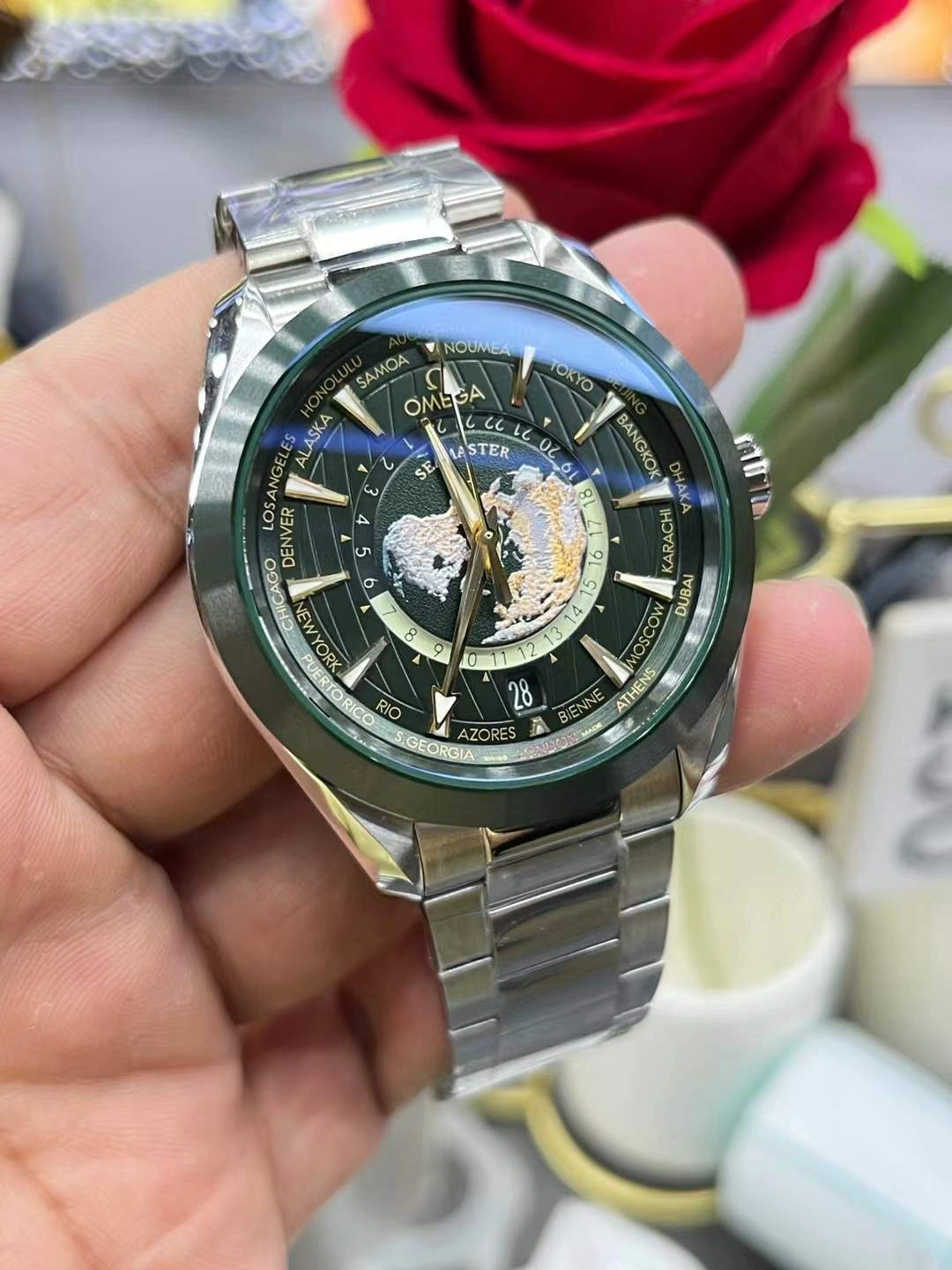 CBD Factory Omega Seamaster Aqua Terra 150M GMT Worldtimer 43mm Green Dial Green Ceramic Bezel (220.30.43.22.10.001) 1:1 Super Clone – DD8938 Movement Bright 277